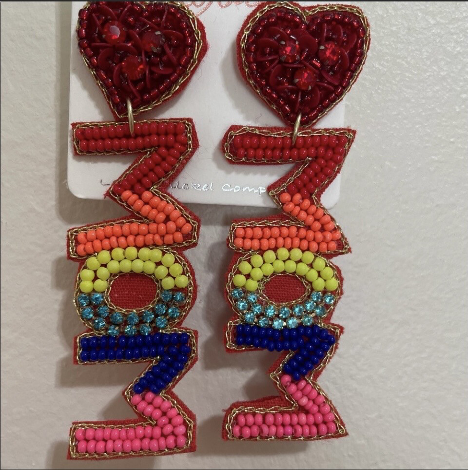 Multicolor Mom Heart Beaded Earrings