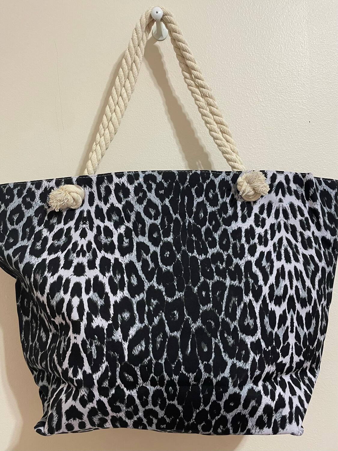 Black Leopard Large Zip Closure Tote Bag