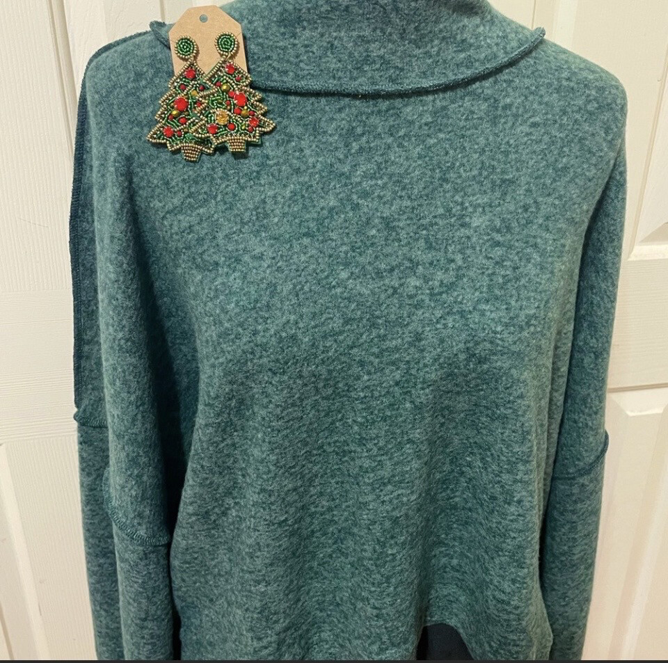 Zenana Green Cropped Sweater