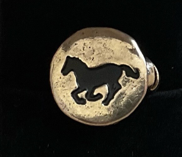 Gold Stretch Horse Ring