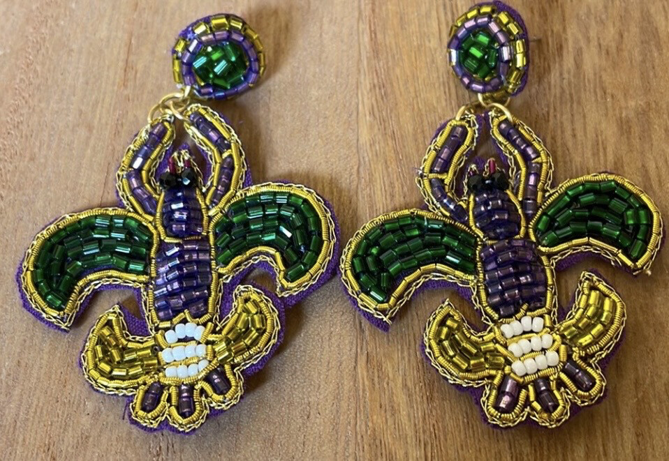 Mardi Gras Crawfish Fleur de Lis Beaded Earrings
