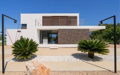 Villa in authentic and peaceful Ibizan landscape.