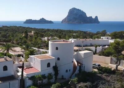 Core Renovated Casa in High Quality at the Westcoast in a Private/Silent Area with Views to Magic Es Vedra