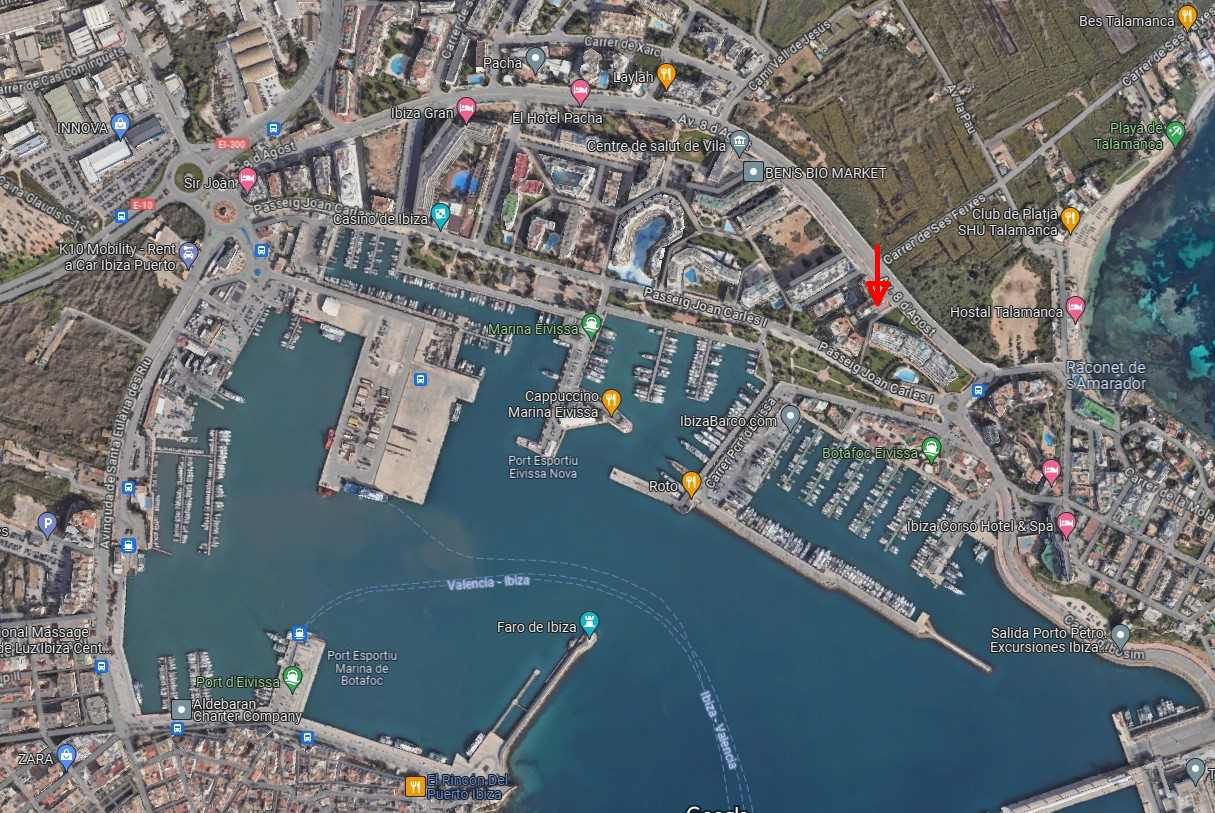 3-Bedroom-Apartment in Botafoch only 300 Meters to the Beach of Talamanca