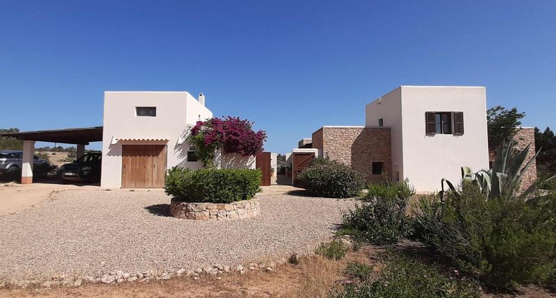 Formentera: Large, legal Finca with all Papers in a very silent Area with Floor heating and Charming Patio