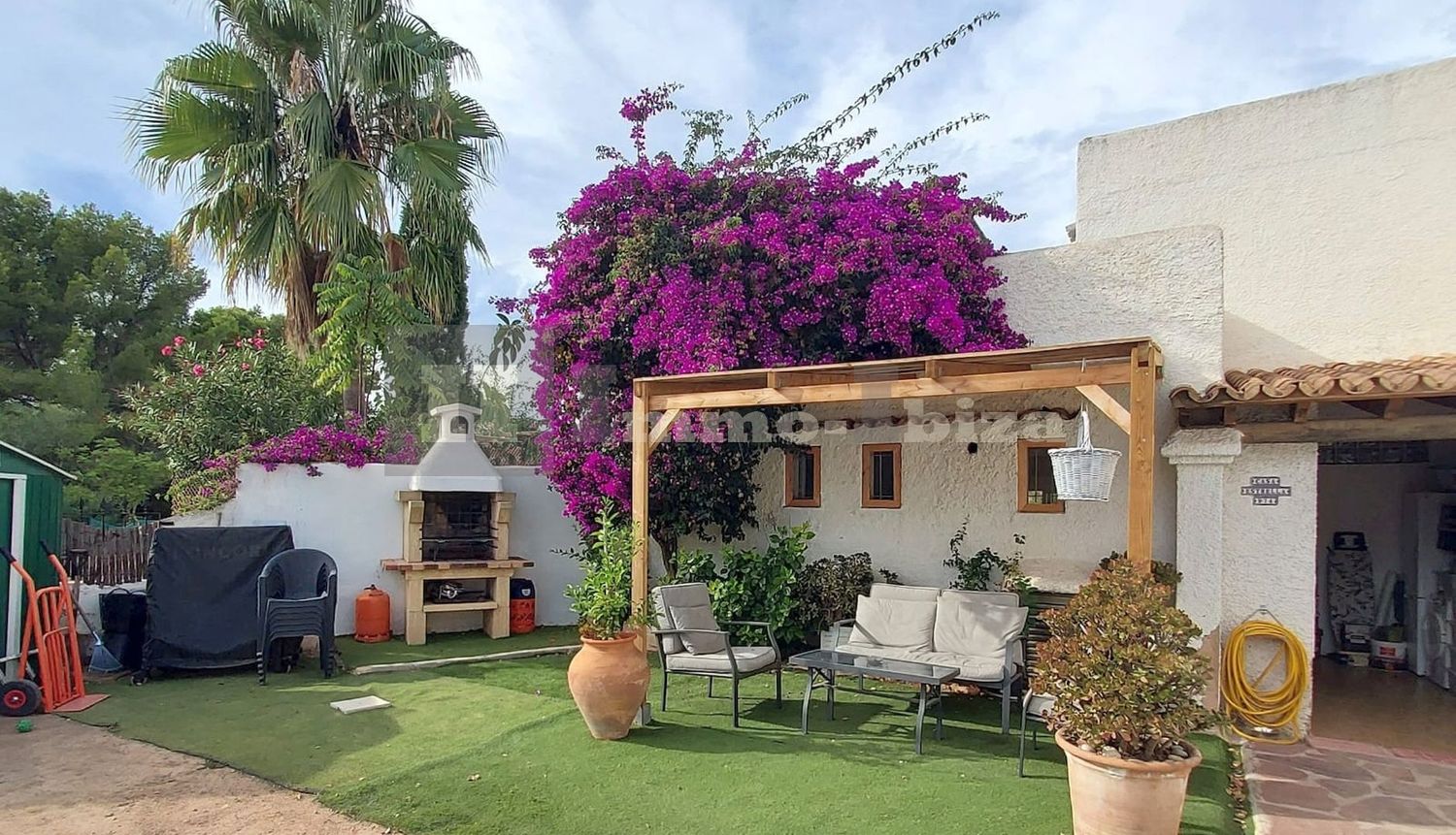 3-Bedroom House, only 500 Meters to the Sandy Beach