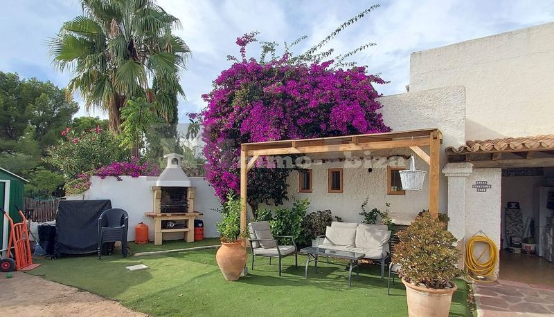 3-Bedroom House, only 500 Meters to the Sandy Beach