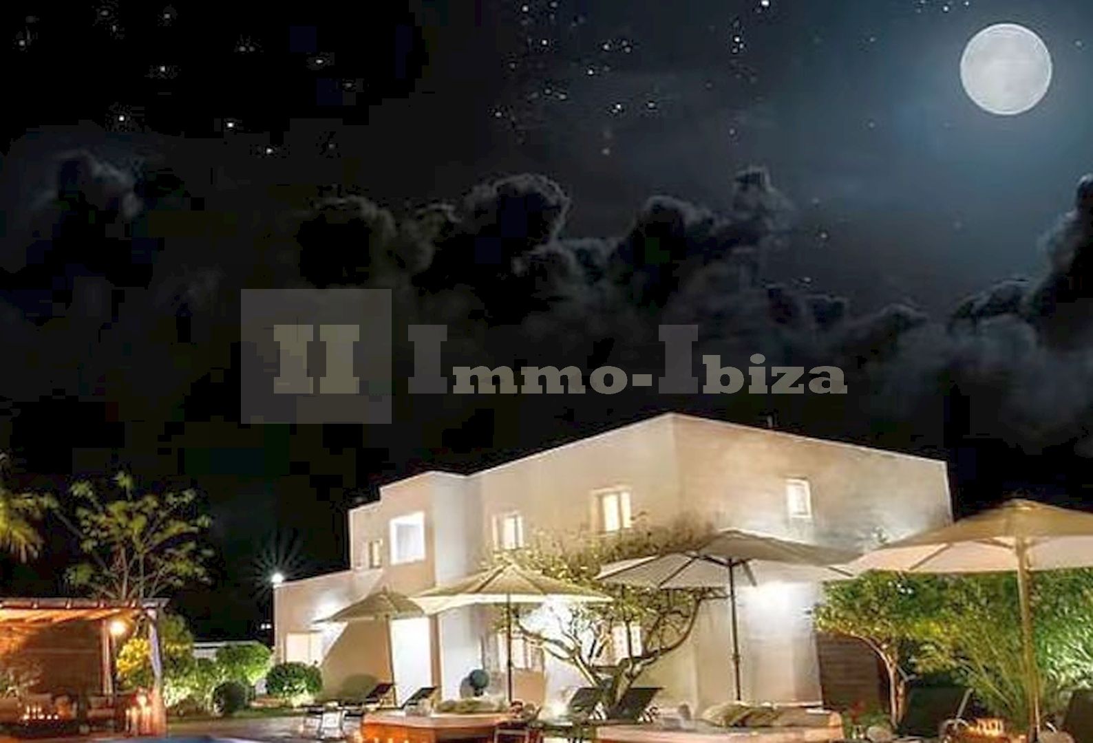 Real Estate for Sale in Talamanca, Ibiza: Facade