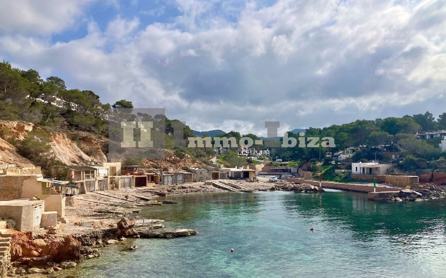 Apartment with private pool, sea-views on 2 levels and roof-terrace with lounge and BBQ