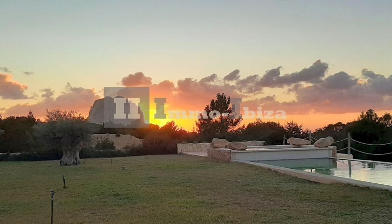 Very Rare: Directly at Es Vedra, Large Master with old,renovated Ibicenco Casa plus Independend Stuff Casita Very Rare: Directly at Es Vedra, Large Master with old,renovated Ibicenco Casa plus Independend Stuff Casita