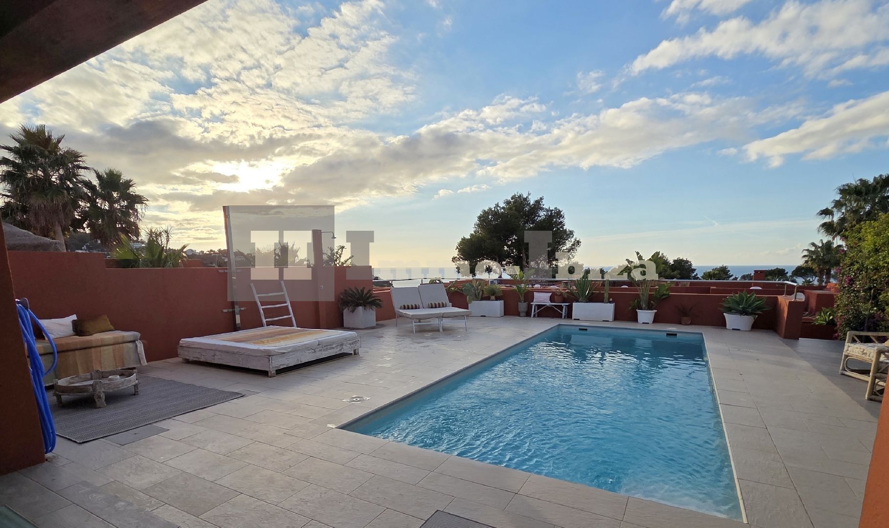 Sunset-Offer at Cala Moli