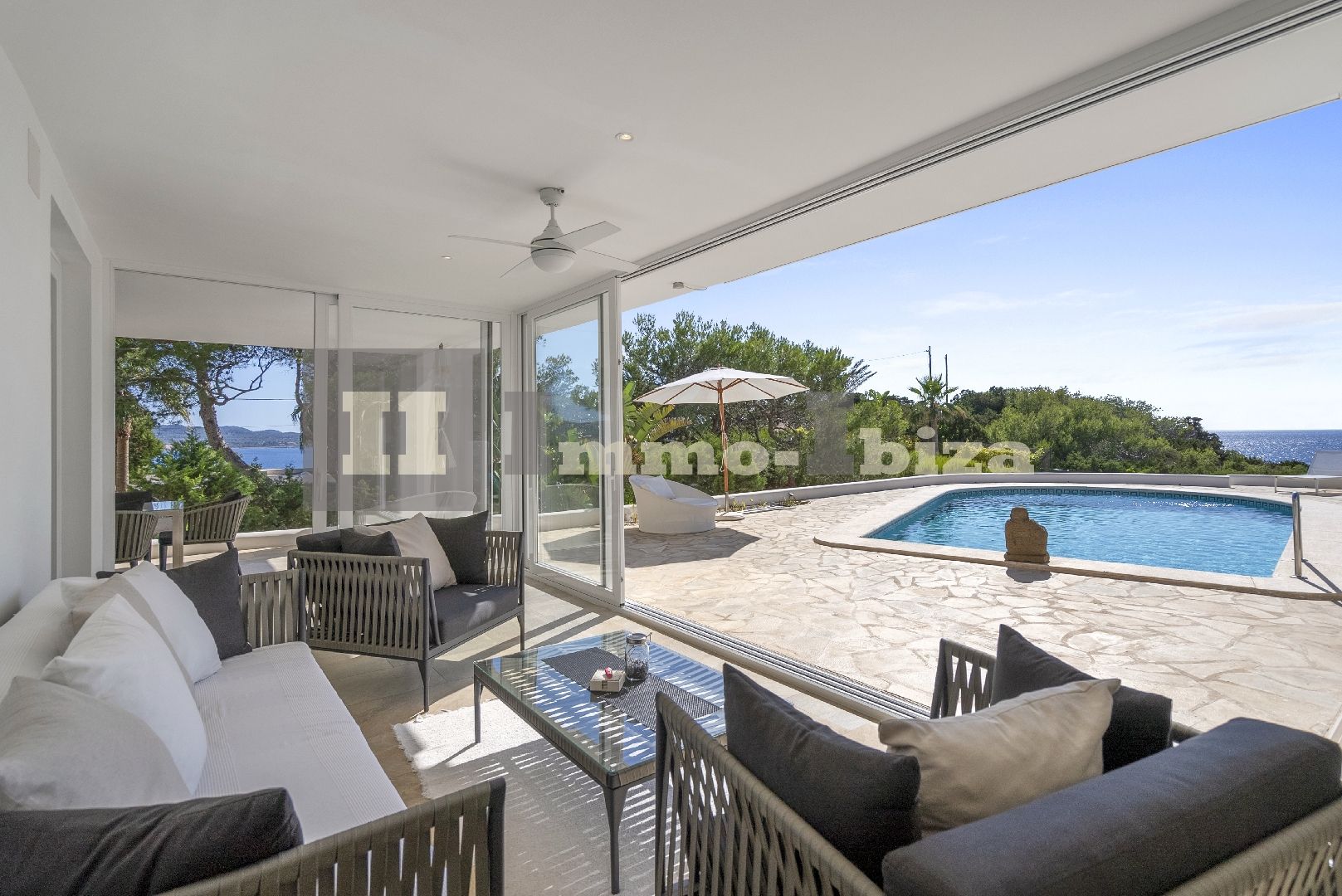 1st Sea-Line Villa in A+ Condition at Cala Gracio Turnkey Ready