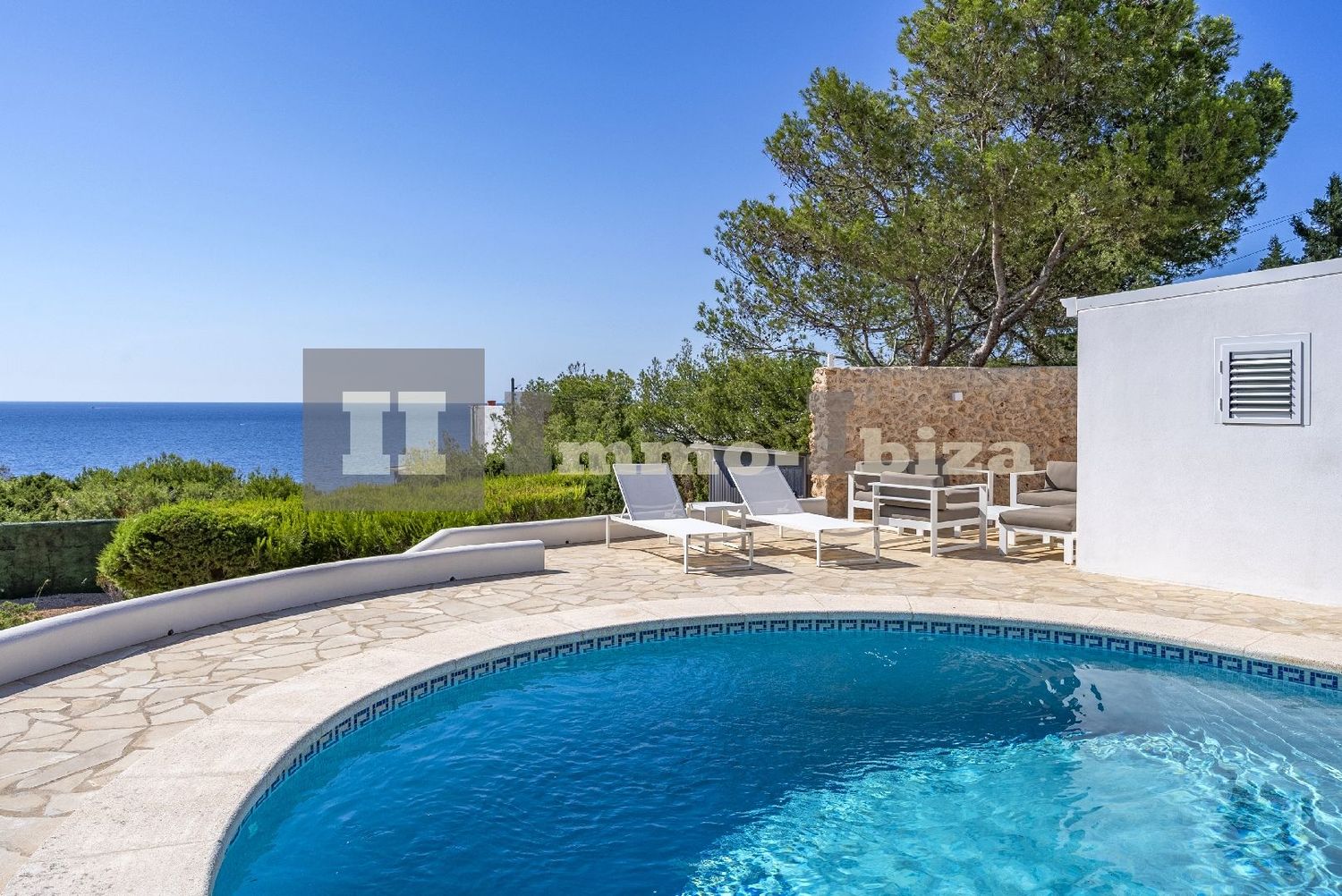 1st Sea-Line Villa in A+ Condition at Cala Gracio Turnkey Ready