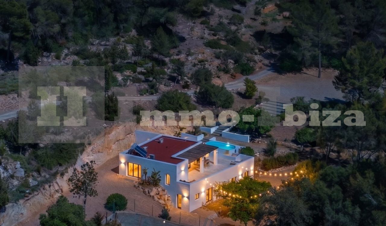 Newly Renovated Authentic Finca in Top Condition Finca in Sant Lorenc Areal View at Night