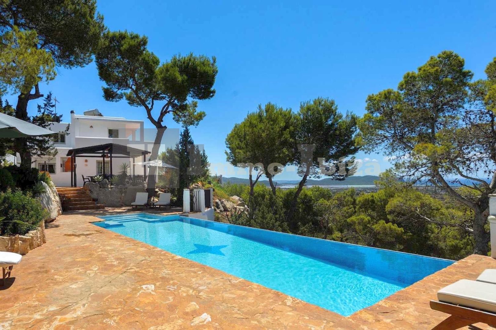 Large Villa with Touristic License in Sa Carroca with Stunning Views
