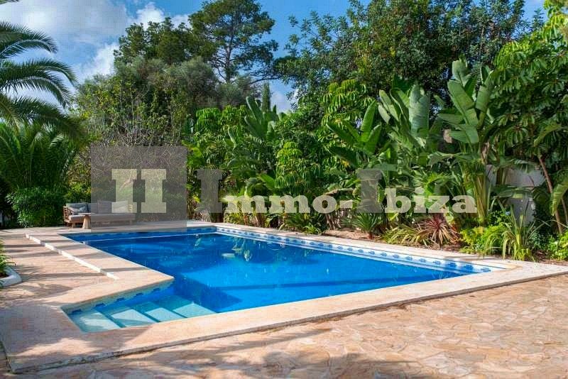Eco-Luxury Finca with Tourist License