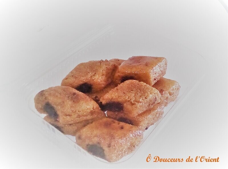 MAKROUDS A LA DATTE (la boîte de 10 pièces)