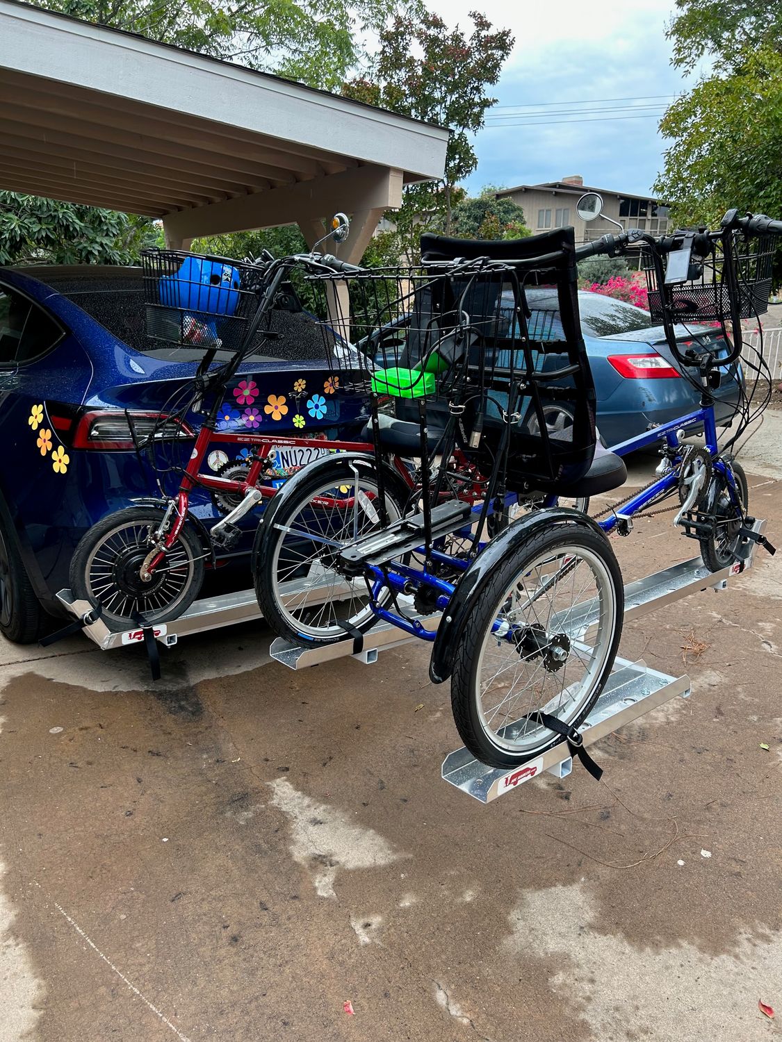 Dual Electric Bike Carrier	Fits Two elec. bicycles w/ 3&quot;wheels