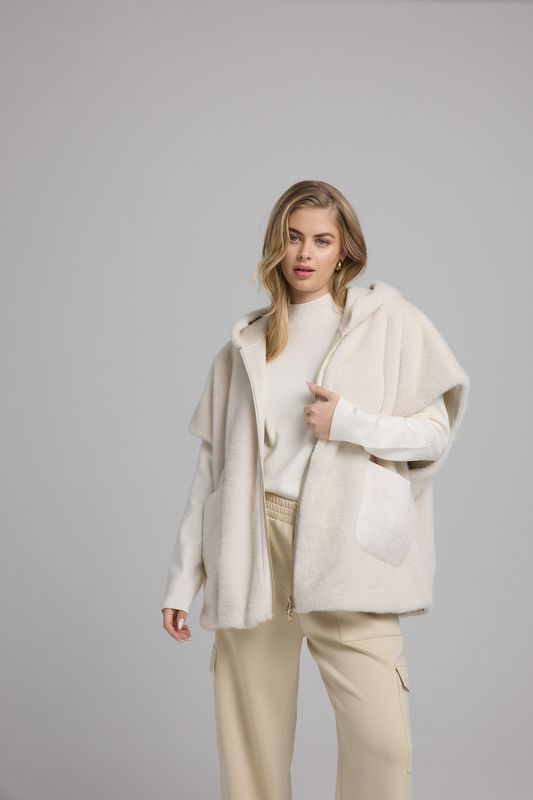 Manisa Fakefurcapeweste champagner 442333/618