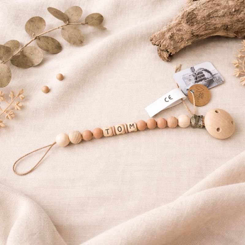 Personalisierte Schnullerkette mit Namen, zeitlos und natürlich, Beißkette ERDE Personalisierte Schnullerkette mit Namen, zeitlos und natürlich, Beißkette ERDE