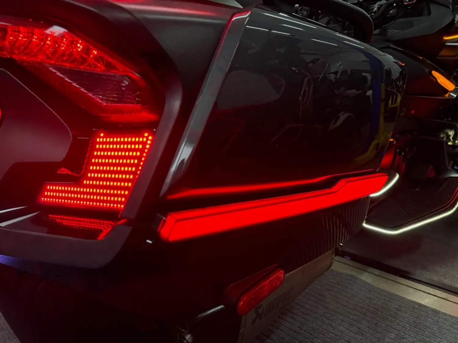 TricFLAREZ Red LED Saddlebag Running Lights (Spyder RT 2020+)