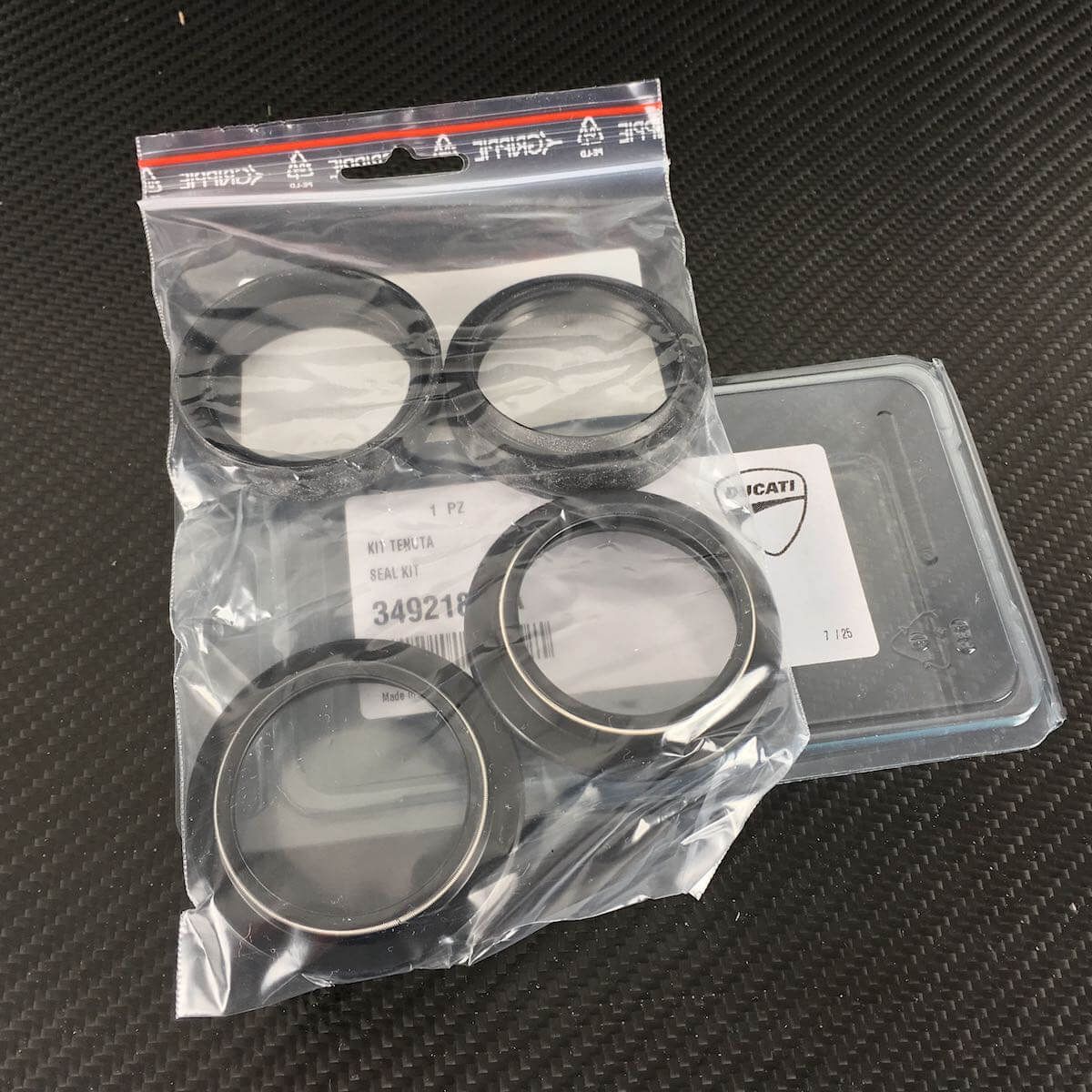DUCATI FORK SEAL KIT