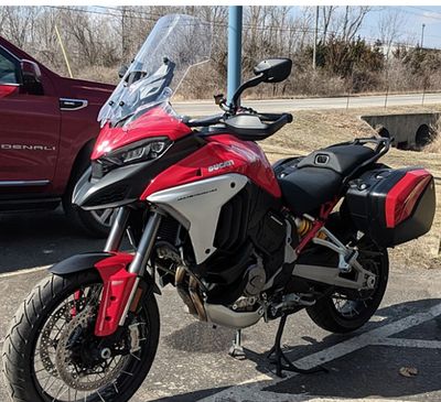 Multistrada V4 windshield