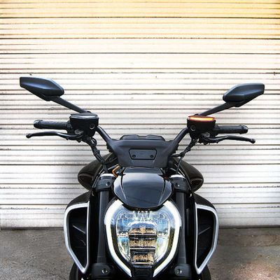DIAVEL V4 FRONT TURN SIGNALS