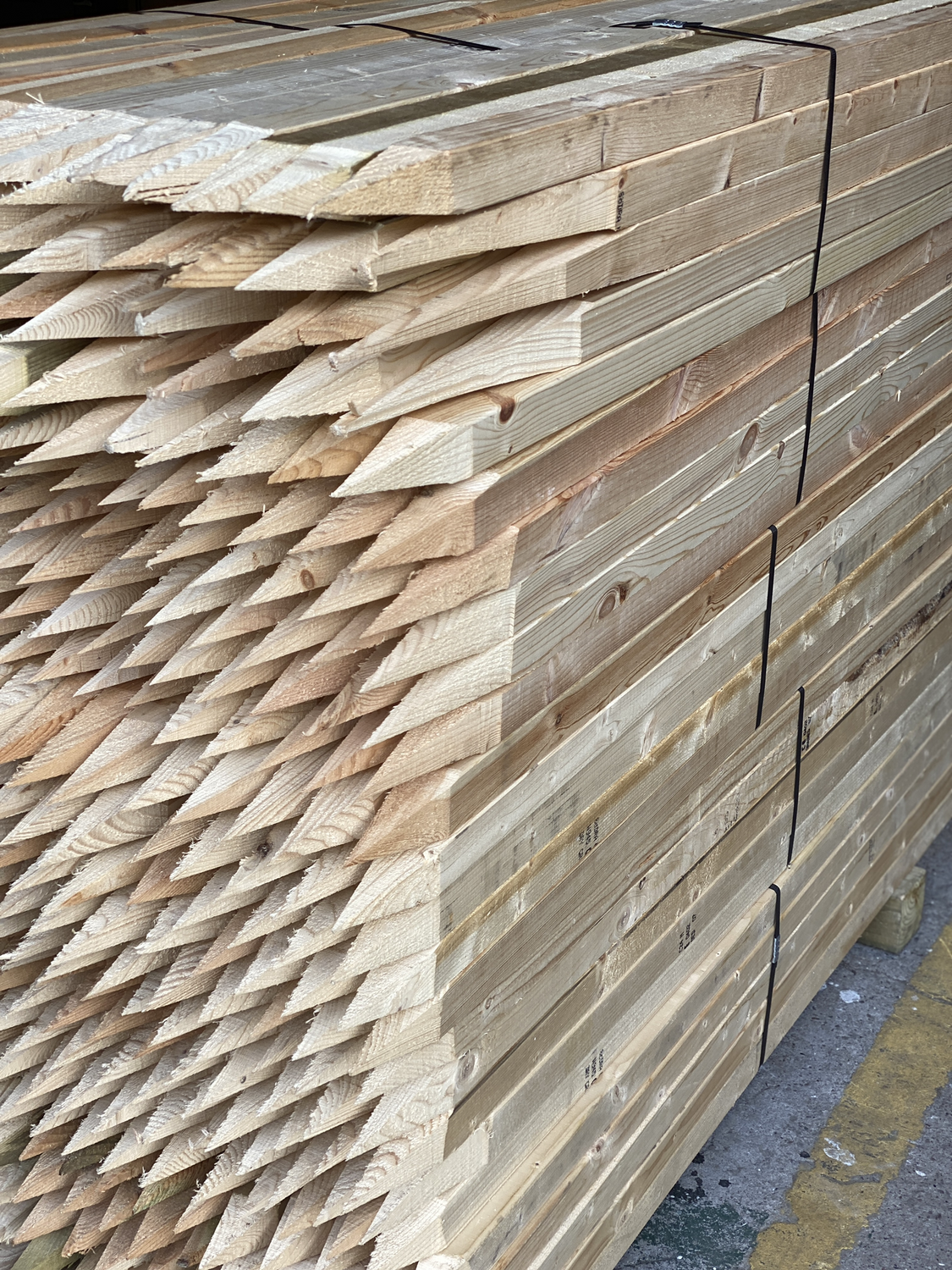 45mm x 45mm NOT TREATED Pegs 5ft Long