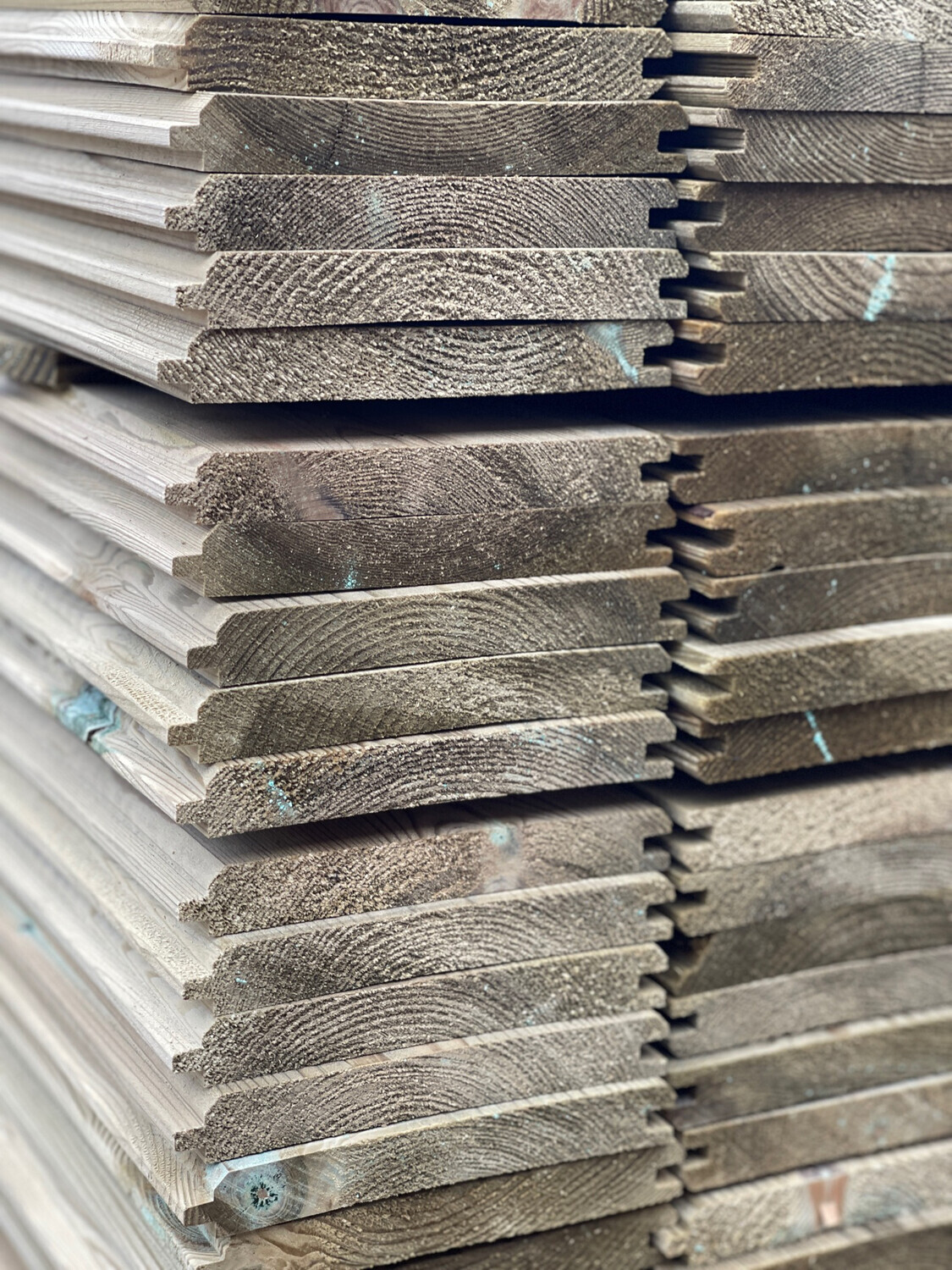 (Ex 5”) TREATED 19mm x 125mm Redwood Matchboard V Jointed (15mm x 119mm Finish Size) 2.1 Metres Length