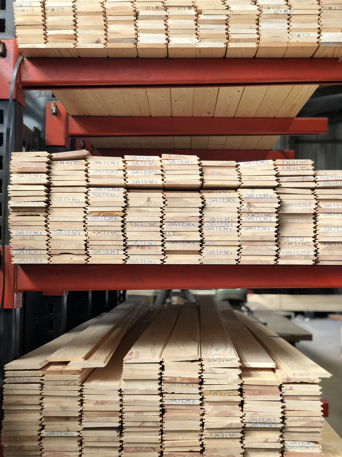 (Ex 5”) 19 x 125 Redwood Matchboard V Jointed (15mm x 119mm Finish Size)