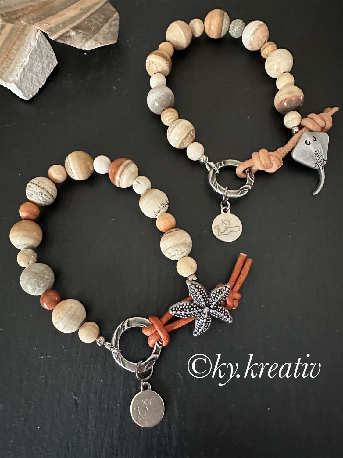 Caymanite bracelet with button and leather clasp