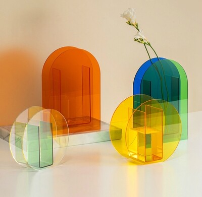 Vase coloré transparent