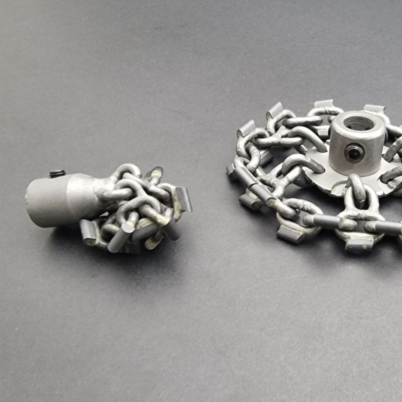 How to efficiently remove scale, tuberculation, tree roots and descale pipes with circular chains