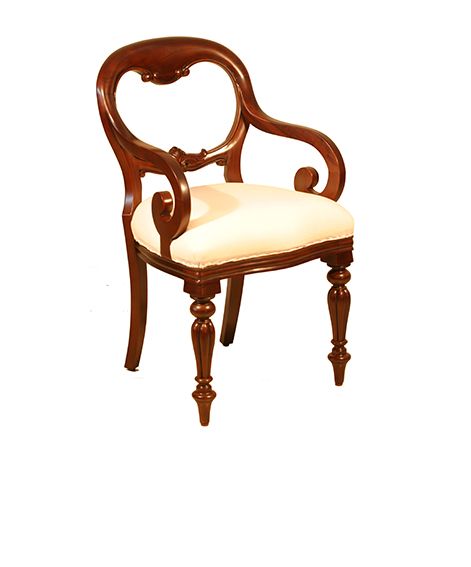 CHELSEA CARVED CARVER