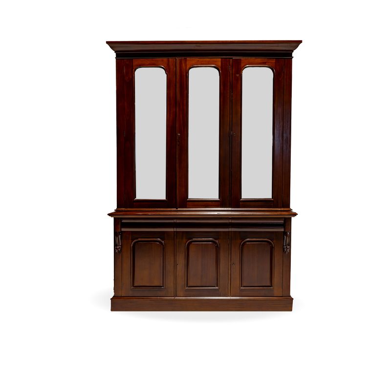 BOOKCASE 3 DOOR DISPLAY