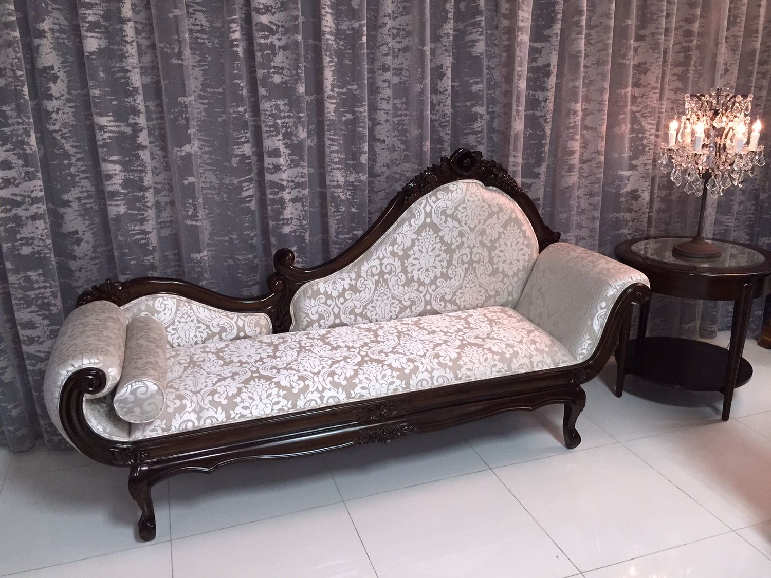 VICTORIAN CHAISE  PLAIN BACK