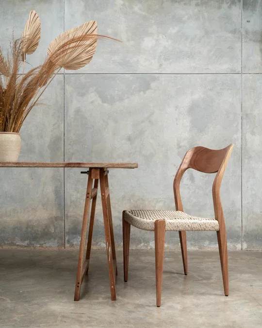 ST CLAIRE CHAIR