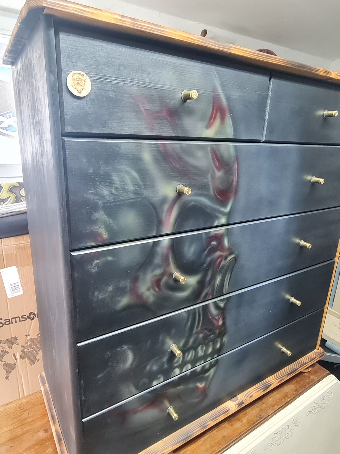Komode Skull Master