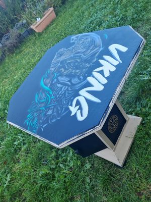 Kleiner Viking Tisch
