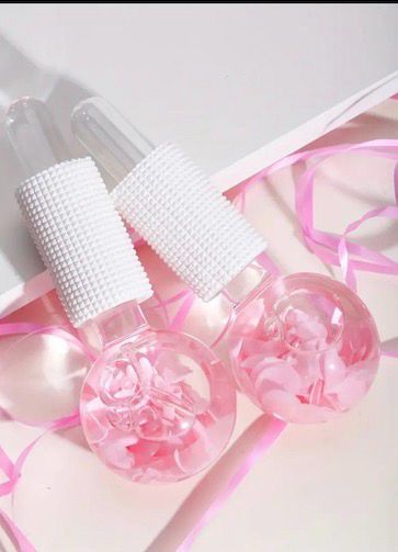 Facial Beauty Ice Globes – 2 Piece Set Facial Beauty Ice Globes – 2 Piece Set