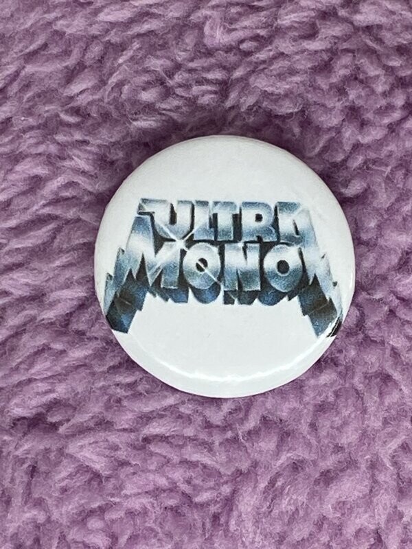 Idles - ultra mono Badge