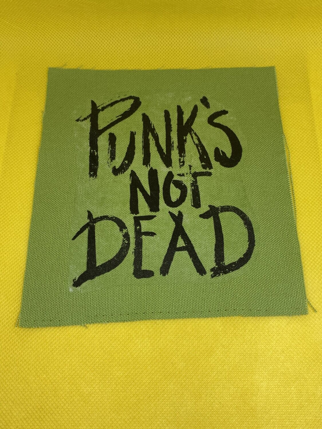 Punk's not Dead Patch green