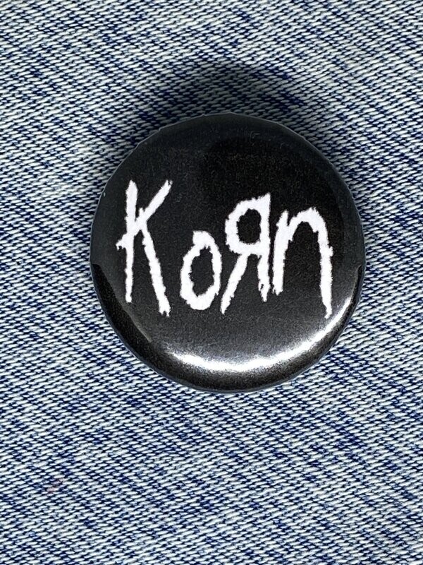 Korn Badge