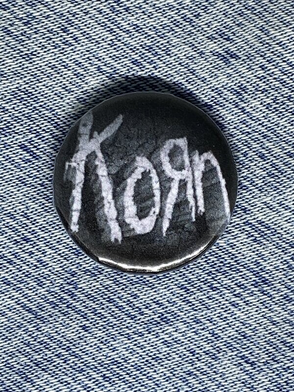 Korn Badge