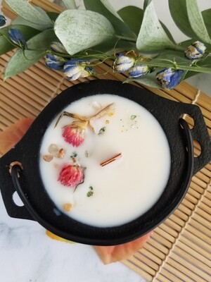 Cauldron Candle - Morning Strudel