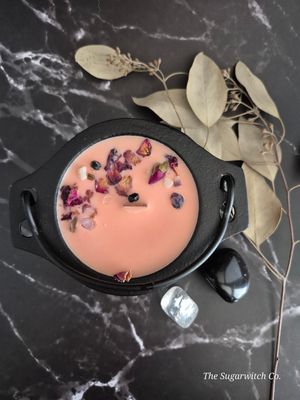 Cauldron Candle - Vampire&#39;s Milk