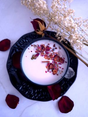 Botanical Candle - Vampire's Milk