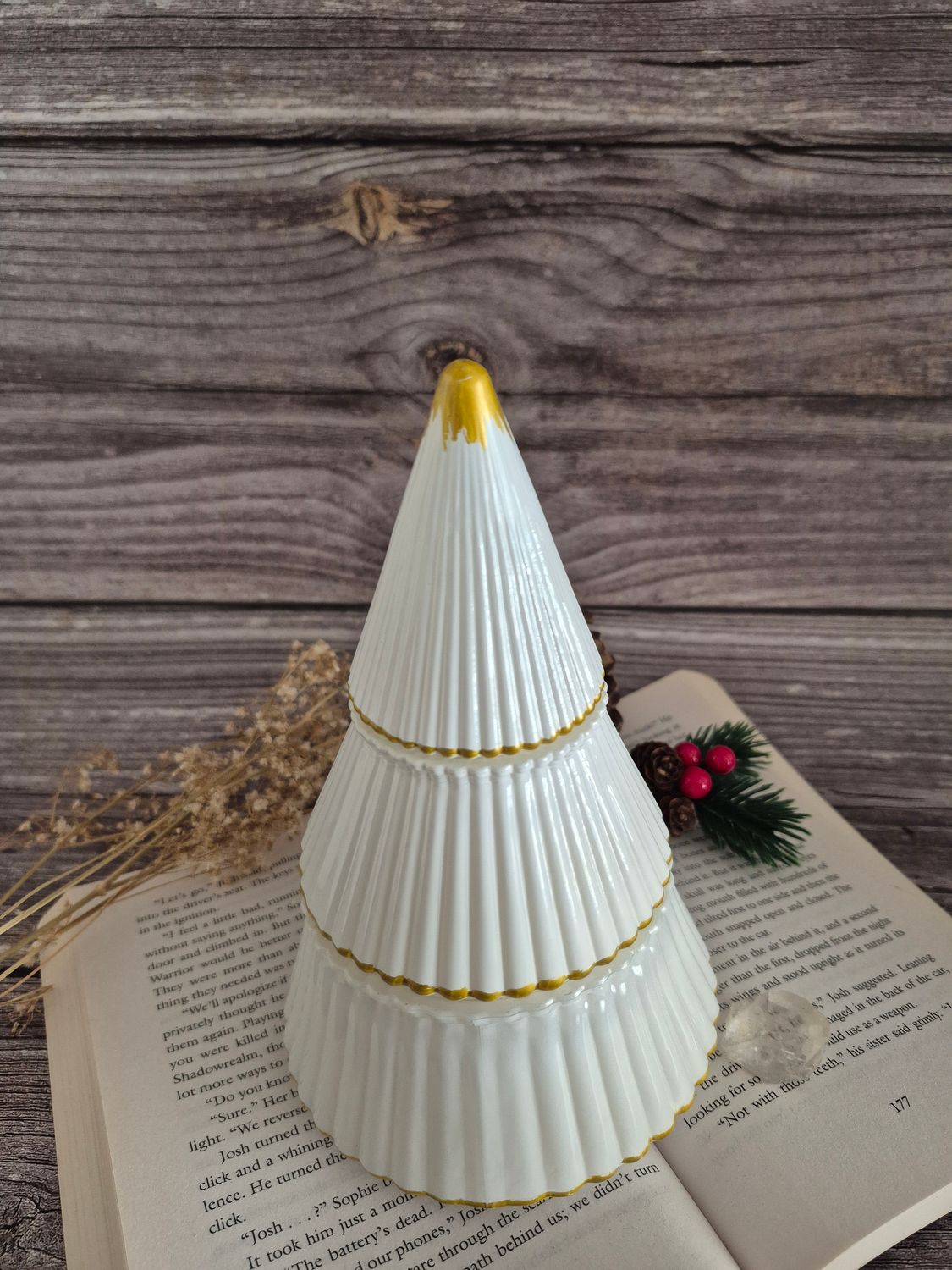 Double Decker Glass Tree Botanical Candle - Oak Glen Forest
