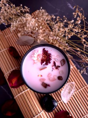 Botanical Candle - Black Cherry Blossom